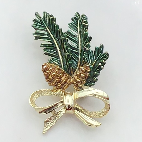 Vintage Gerry's Holiday Pinecone & Boughs Brooch Pin - Picture 1 of 13